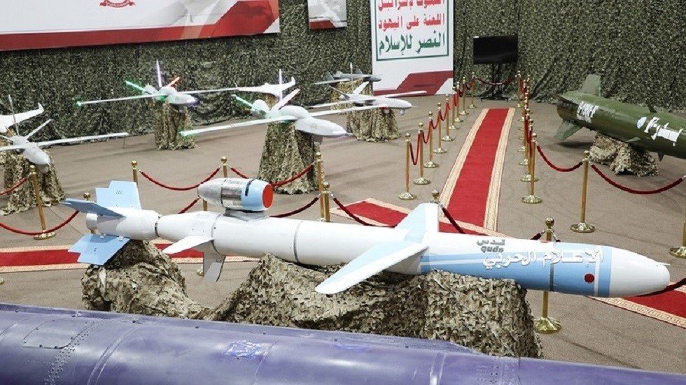 الحوثيون: نفذنا عمليات واسعة استهدفت برج المراقبة ومواقع حساسة بمطار أبها السعودي