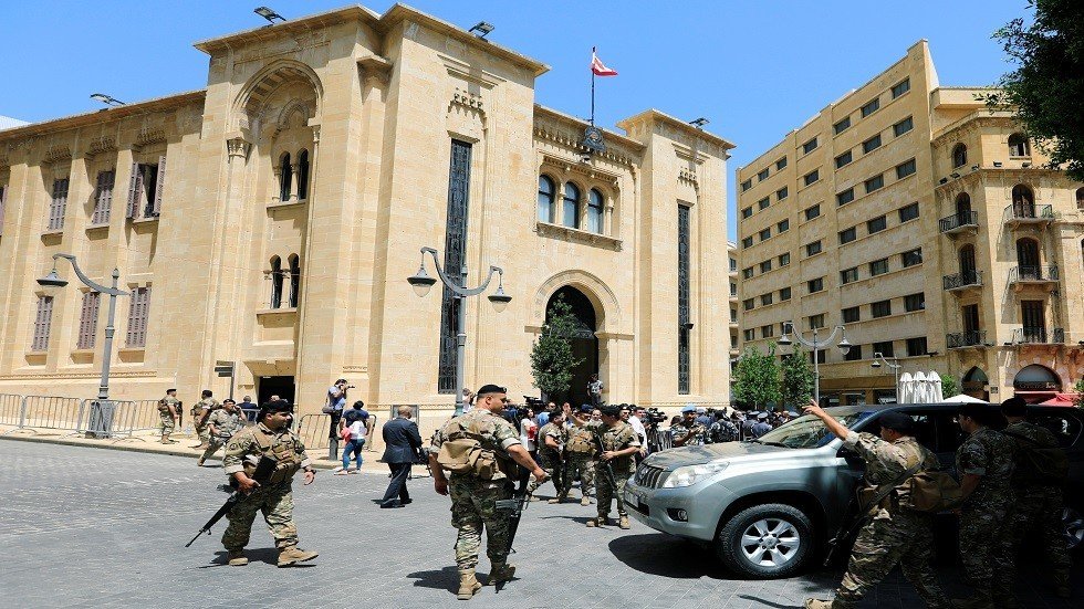 إطلاق سراح مواطن كندي كان محتجزا في سوريا بوساطة لبنانية
