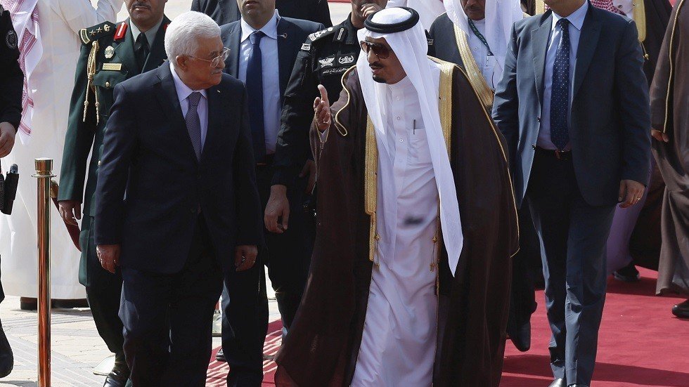الملك سلمان والرئيس الفلسطيني يتبادلان التهاني بعيد الأضحى