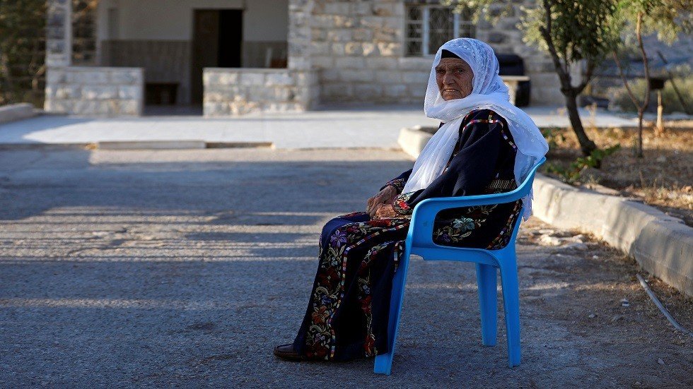 جدة النائبة الأمريكية رشيدة طليب: الله يهد ترامب!