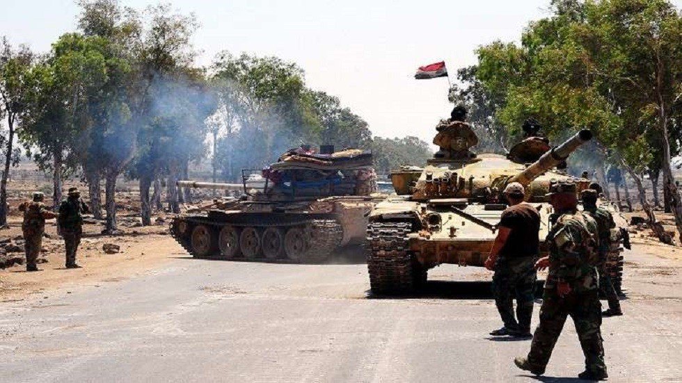 مصدر عسكري لـ RT: الجيش السوري ينتشر في بعض أحياء خان شيخون الشمالية