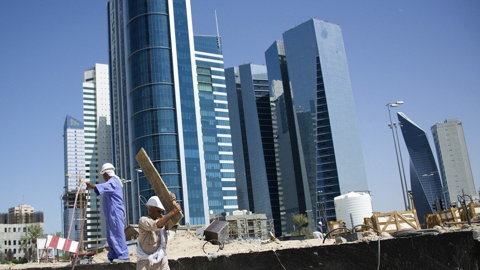 الكويت تلغي إقامات 56 ألف عامل وافد