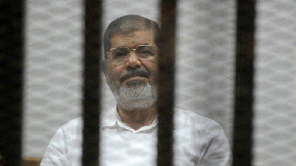 مصر.. تطورات في قضية شهدت إحدى جلساتها وفاة محمد مرسي