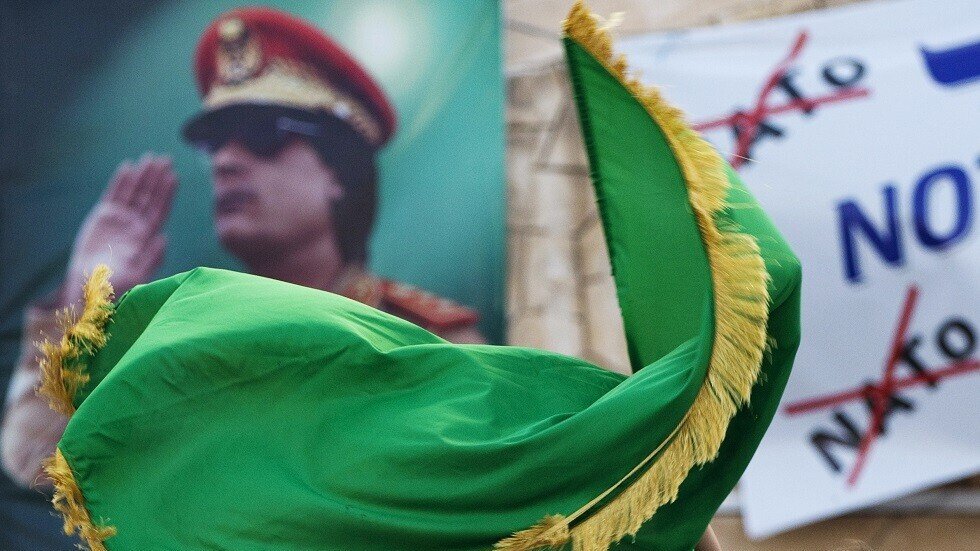 شاهد.. احتفالات بعلم ليبيا السابق في الذكرى الـ 50 لتولي القذافي الحكم