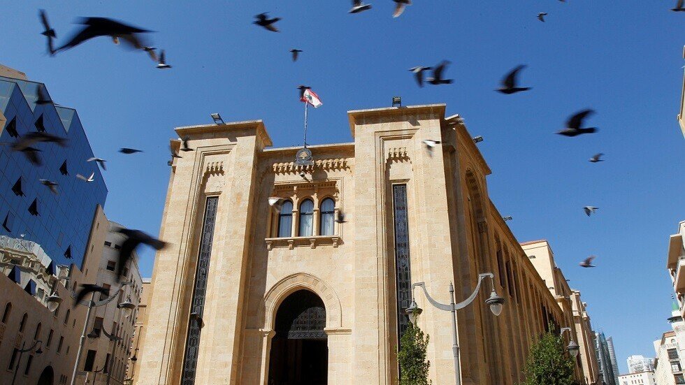 تأجيل محاكمة لبناني متهم بمحاولة تفجير طائرة إماراتية