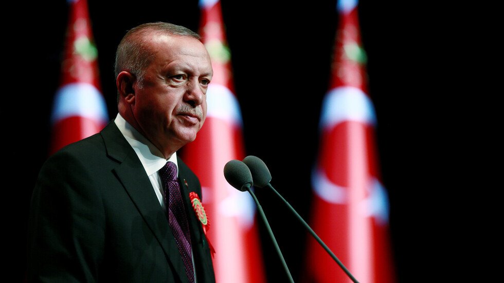 أردوغان يهدد بتنفيذ "خطط خاصة" في سوريا