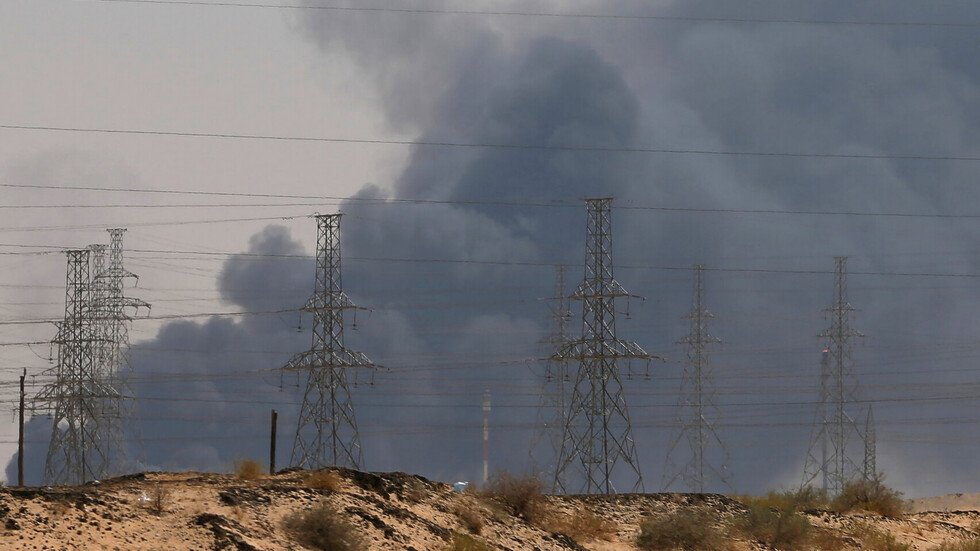 التلفزيون السعودي: صادرات النفط من المملكة مستمرة رغم الهجوم على "أرامكو"
