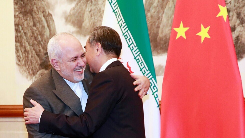بإجراءات غير مسبوقة.. إيران والصين تبرمان عقودا بقيمة 400 مليار دولار