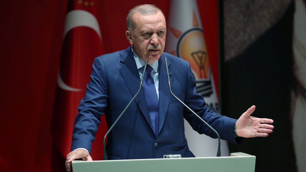 أردوغان يعلن إكمال التحضير لعملية عسكرية في سوريا ويتحدث عن مواجهة مع الولايات المتحدة