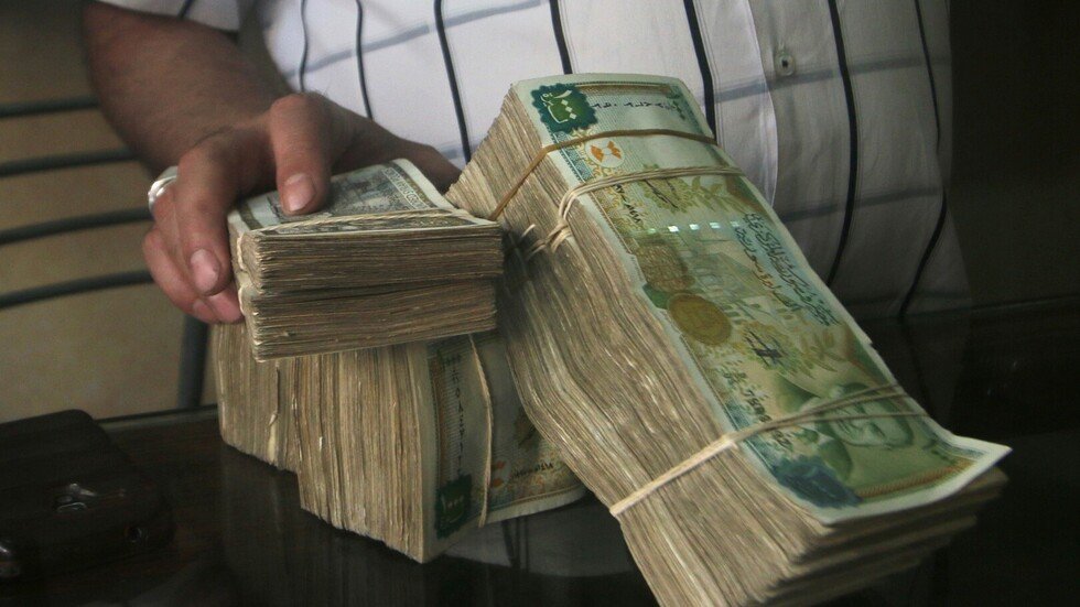 غرفة تجارة دمشق تعلن إجراءات مبادرة قطاع الأعمال لدعم الليرة السورية