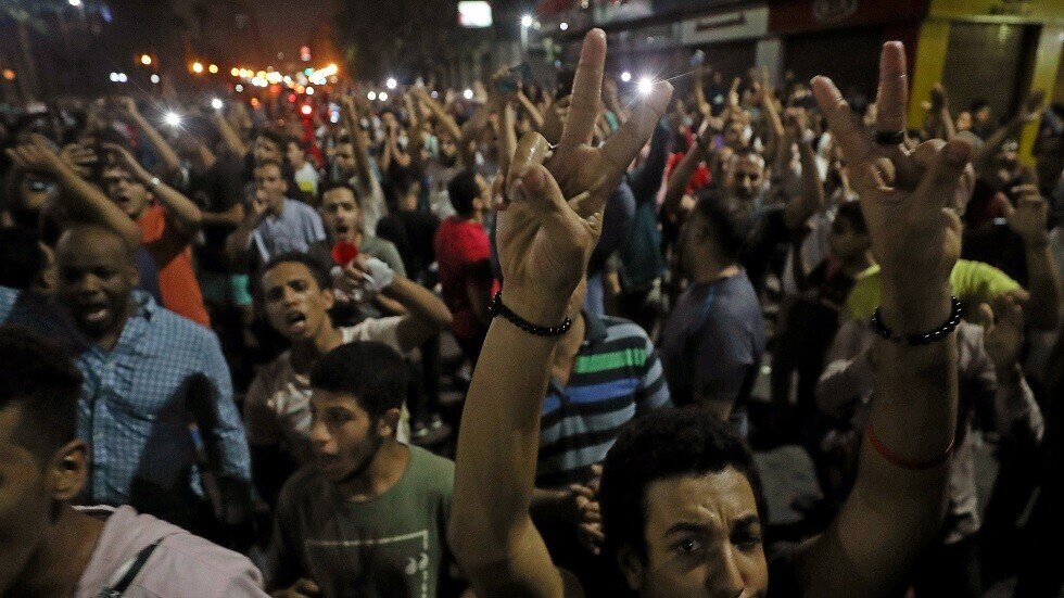 النائب العام في مصر يأمر باجراء تحقيقات موسعة في وقائع التحريض على التظاهر