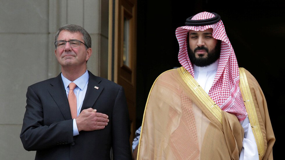 وزير الدفاع الأمريكي الأسبق يتهم السعودية بالتقاعس عن محاربة "داعش"