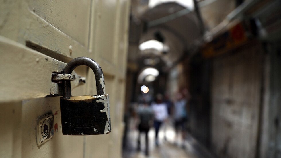 إسرائيل.. المدن العربية تحتج على العنف ووزير يطالب بفرض الطوارئ فيها