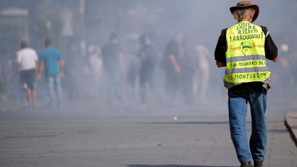 اعتقالات في مدن فرنسية خلال تظاهرات لـ"السترات الصفراء"