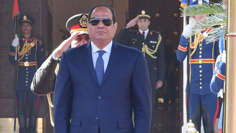 السيسي: قدر مصر أن تتعرض لأمواج عاتية يأتي أغلبها من الخارج