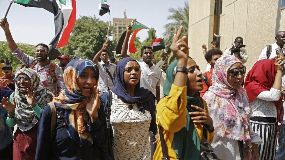 السودان يعين أول امرأة في منصب قضائي مرموق