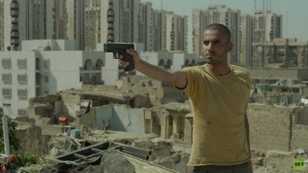سينمائي عراقي يهدي جائزة دولية لضحايا الاحتجاجات العراقية