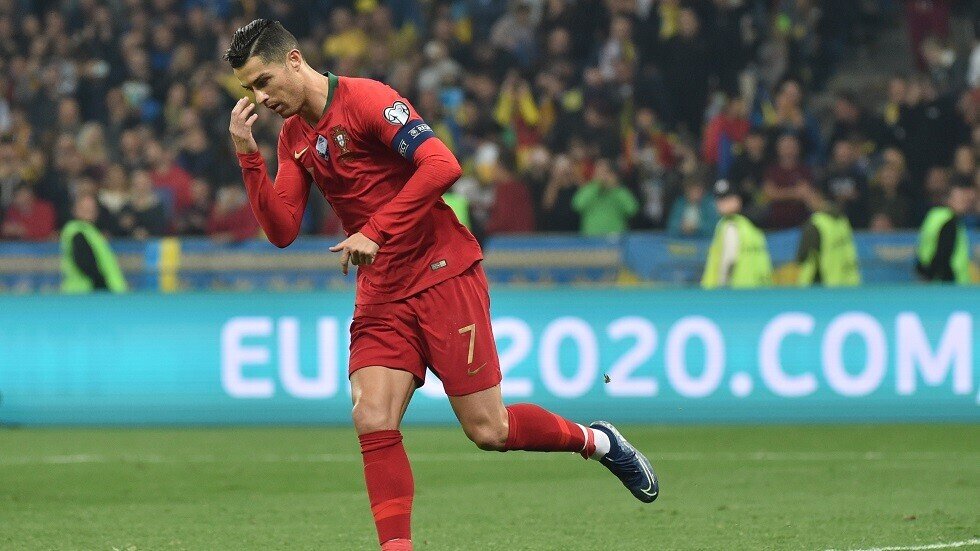 بالفيديو.. أوكرانيا تفسد فرحة رونالدو وتبلغ نهائيات "يورو 2020"