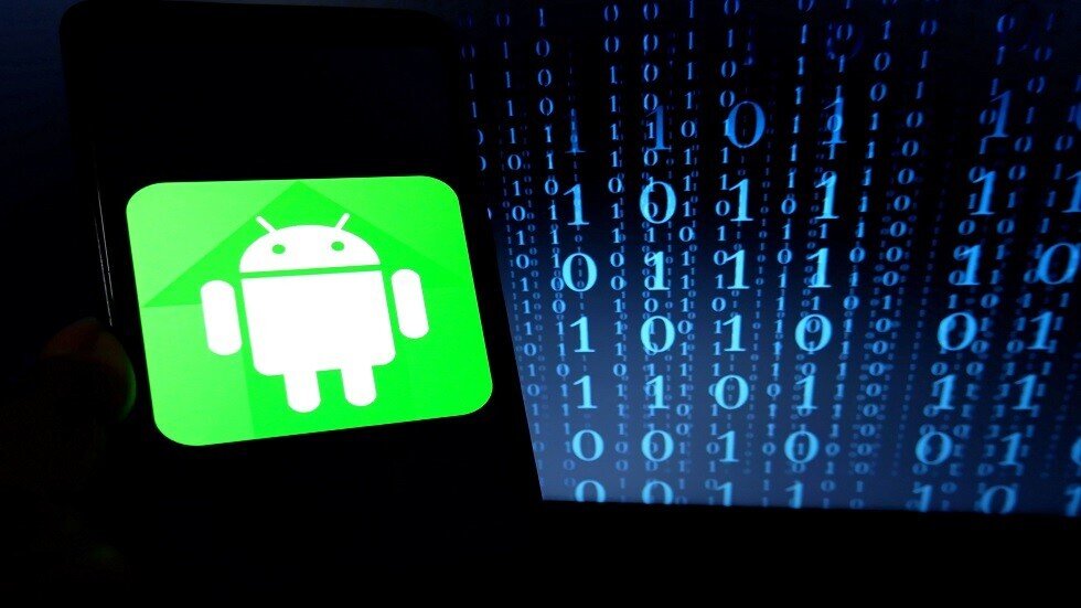 خبراء يطالبون مستخدمي "أندرويد" بحذف 15 تطبيقا خطيرا