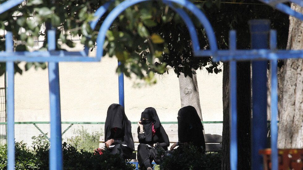 باريس: فرار 9 فرنسيات من مخيم خاضع للأكراد شمال غربي سوريا