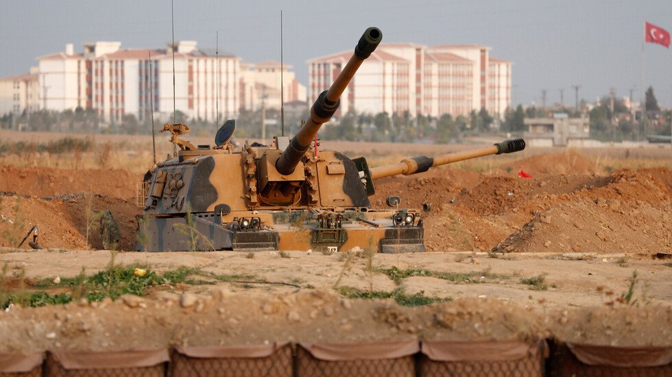 الأكراد يتهمون الجيش التركي بمواصلة استهداف شمال شرقي سوريا رغم الهدنة