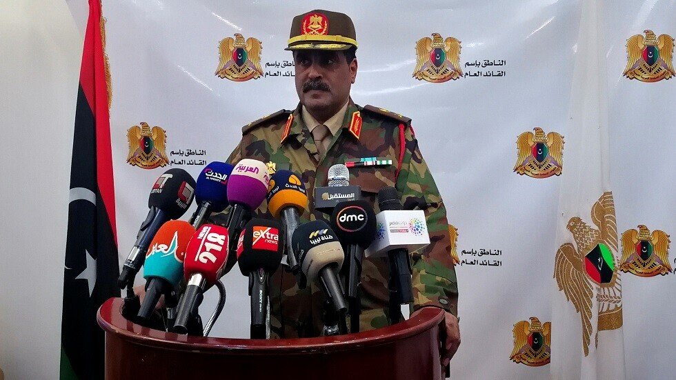ليبيا.. قوات حفتر تعلن تدمير منشآت دفاع جوي 