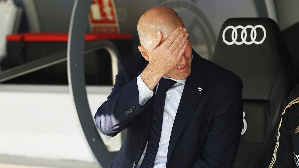 مورينيو وأليغري يترقبان سقوط زيدان مع ريال مدريد