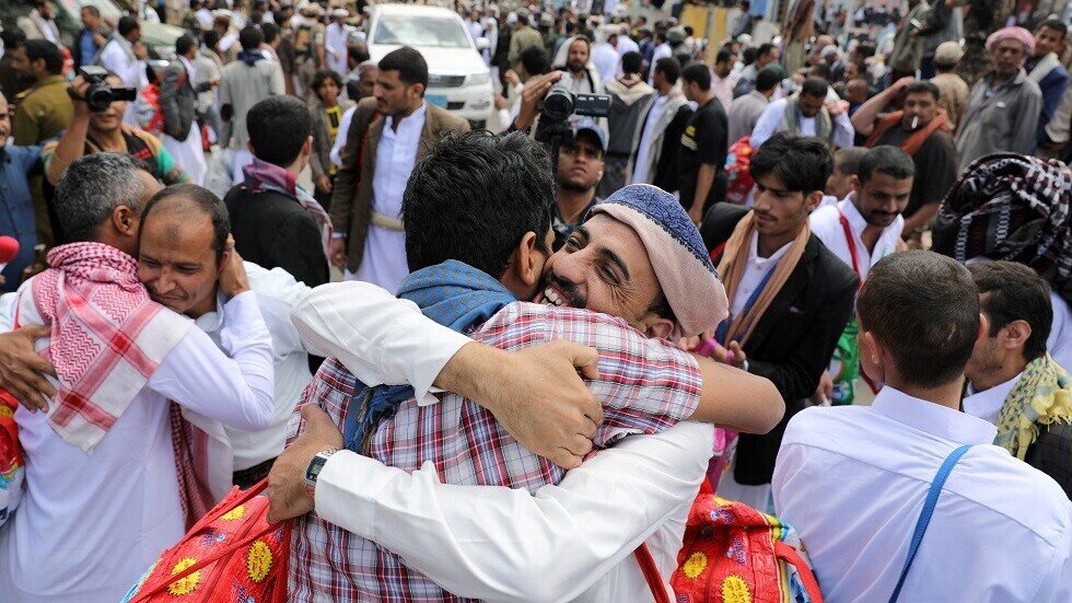 اليمن.. الحوثيون يعلنون تحرير 9 أسرى في عمليتي تبادل مع الجيش اليمني