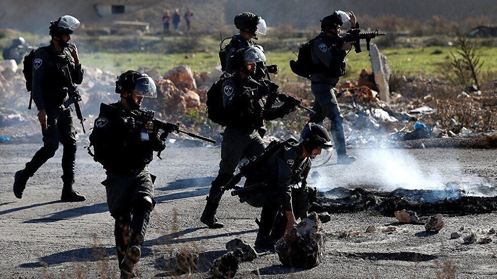 عشرات الجرحى الفلسطينيين في مواجهات مع الجيش الإسرائيلي بالبيرة
