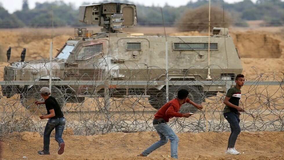 الصحة الفلسطينية: إصابة 77 مواطنا بينهم 31 بالرصاص الإسرائيلي الحي خلال مسيرة العودة على حدود غزة