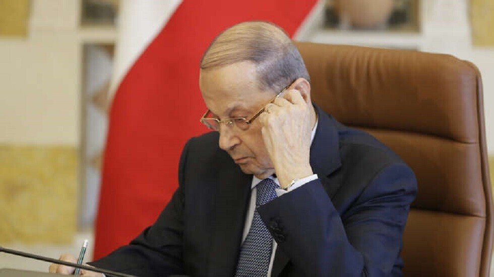 وزير المجهرين اللبناني: لا يحق لزعماء المليشيات توجيه أصابع الاتهام إلى الرئيس عون
