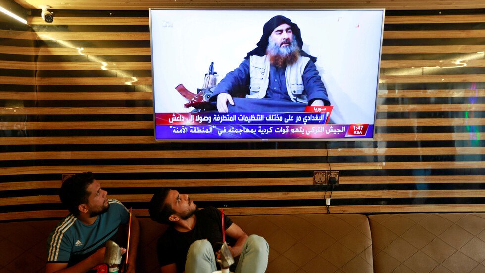 البغدادي لمودعيه:  "أراكم في نيويورك يا شباب!"