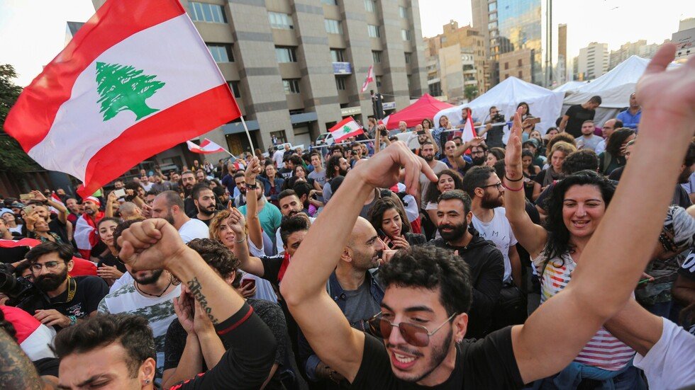 تداعيات استقالة الحريري الاقتصادية على لبنان