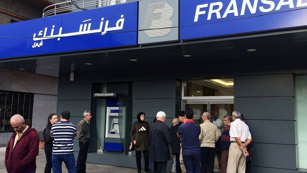 المصارف والمدارس اللبنانية تعيد افتتاح أبوابها والحركة طبيعية (فيديو)