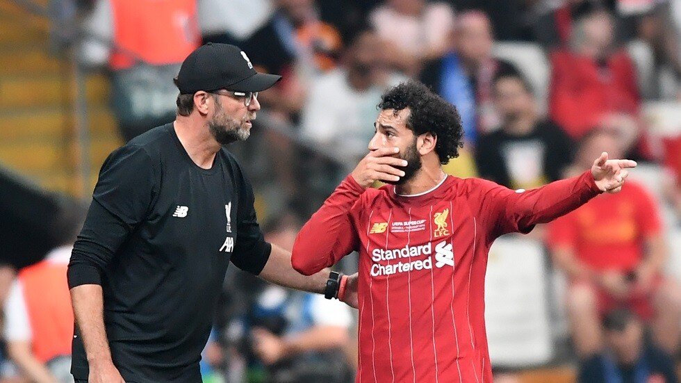 كلوب يطالب مسؤولي الساحرة المستديرة بالتفكير بمحمد صلاح ورفاقه وليس بجيوبهم