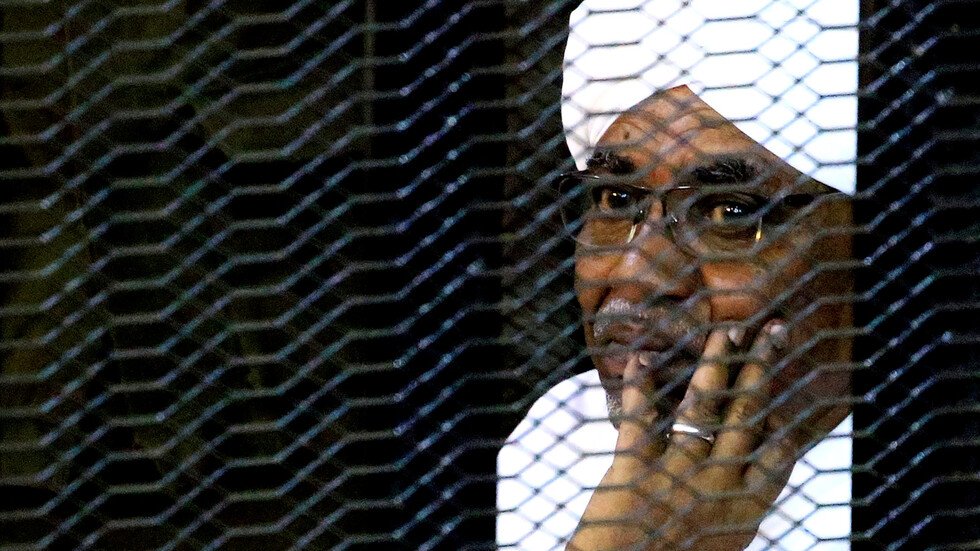 "قوى الحرية والتغيير" لا تعارض تسليم البشير للجنائية