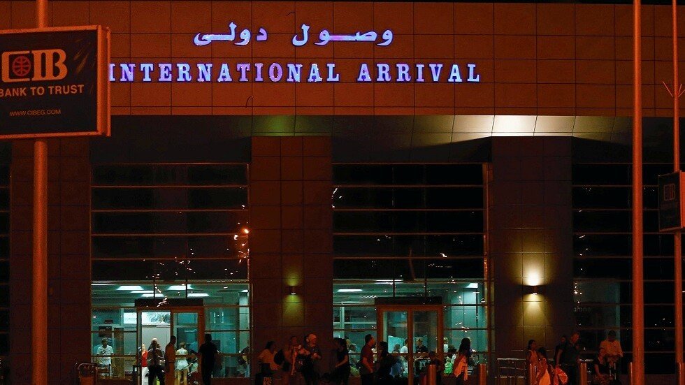  إحباط محاولة تهريب نقد أجنبي مزيف بمطار الغردقة