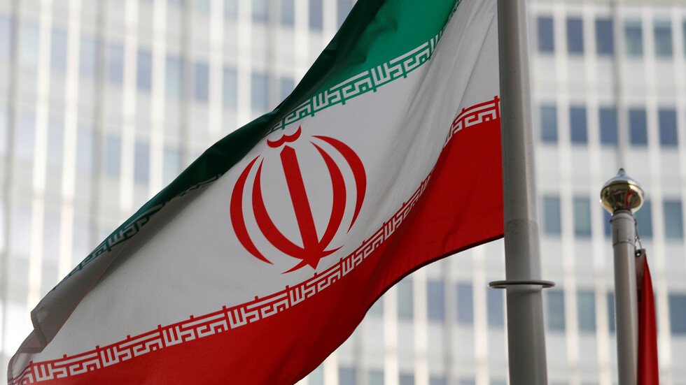 وزير الاتصالات الإيراني: مجلس الأمن هو المسؤول عن إعادة الإنترنت