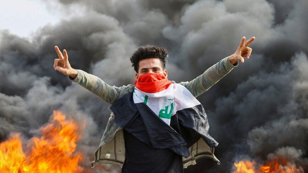 السلطات العراقية تعلن إطلاق سراح 2400 شخص احتجزوا في إطار قضايا المظاهرات 