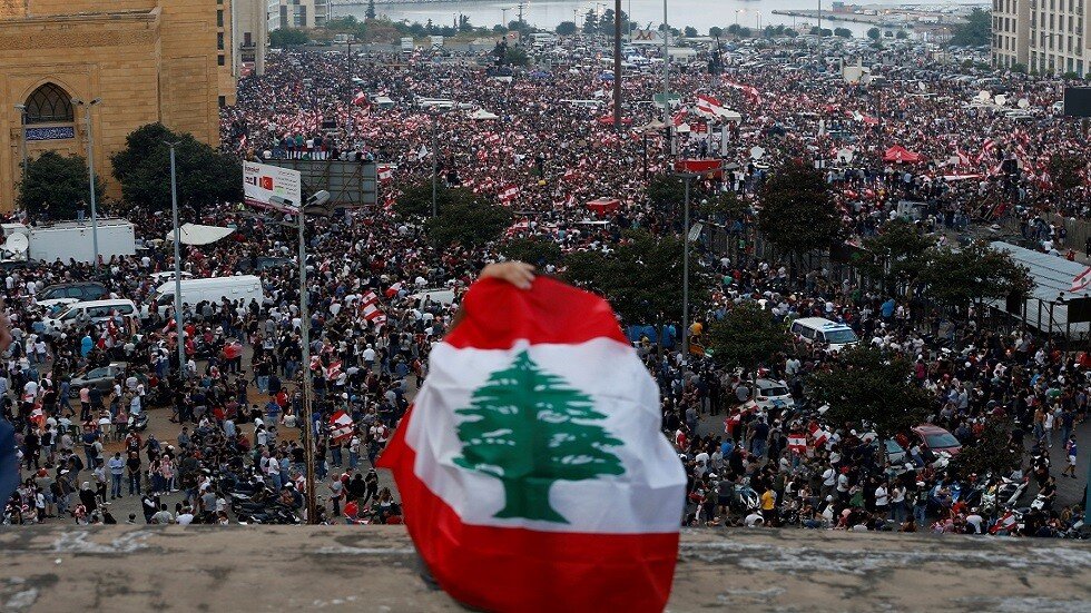 لبنان.. وزير حالي واثنان سابقان قد يحاكمون بالفساد