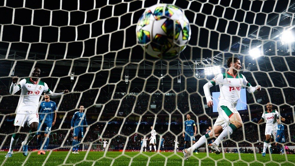 عملاق أوروبي يقدم عرضا مغريا لنجم المنتخب الروسي
