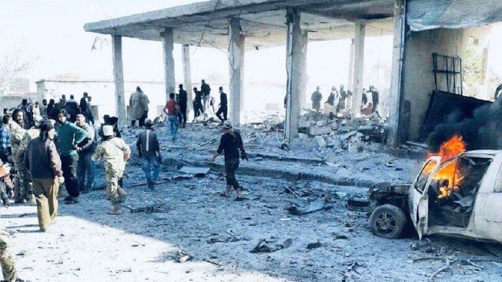 سوريا.. قتلى وجرحى بانفجار سيارة مفخخة في مدينة تل أبيض