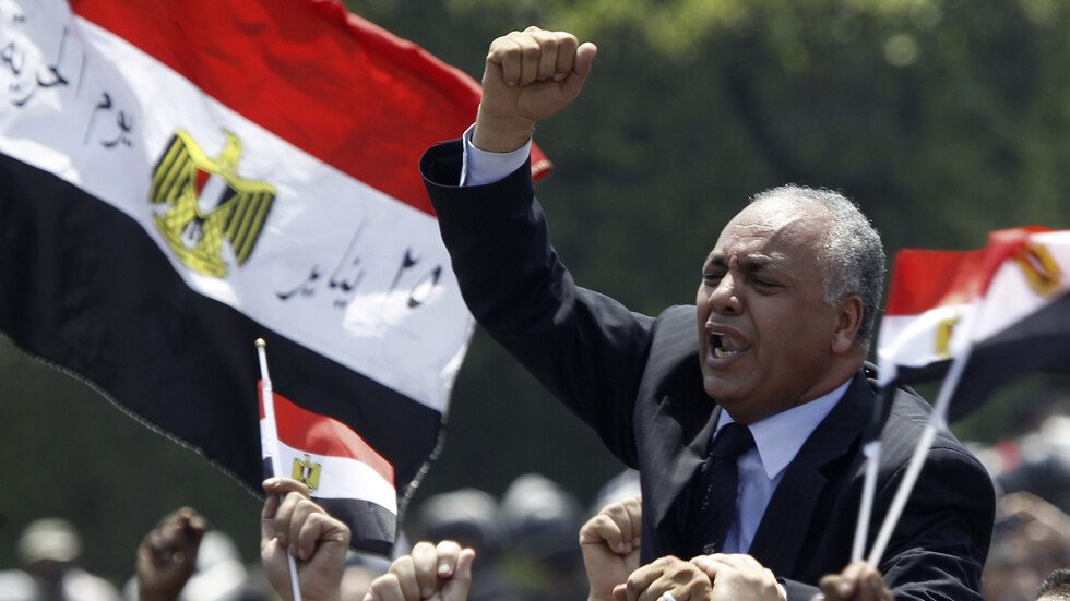 برلماني مصري: انتقادات بومبيو للقاهرة بشأن ملف حقوق الإنسان مقدمة لمعاقبتها بسبب السوخوي