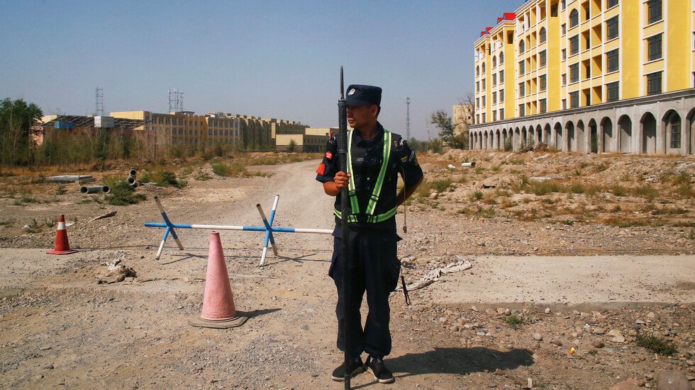 فرنسا تدعو الصين لوقف الاعتقالات التعسفية في شينغيانغ