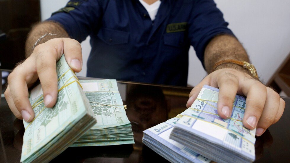 شركة لتجارة النفط تقاضي بنكا لبنانيا وتطالبه بمليار دولار