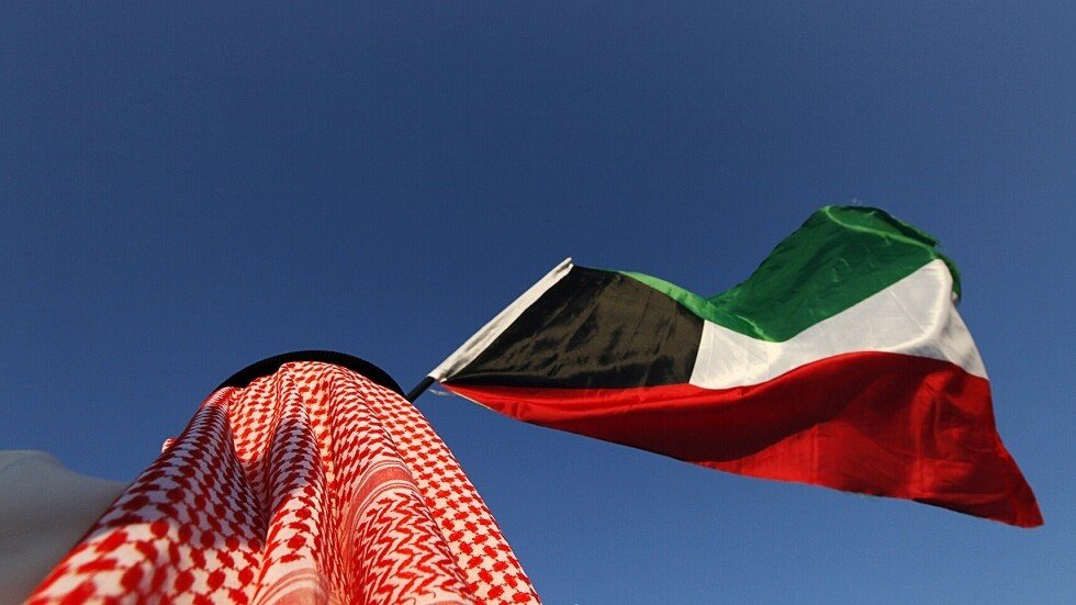 الموت يغيب الفنان الكويتي الشهير عبد الرزاق خلف