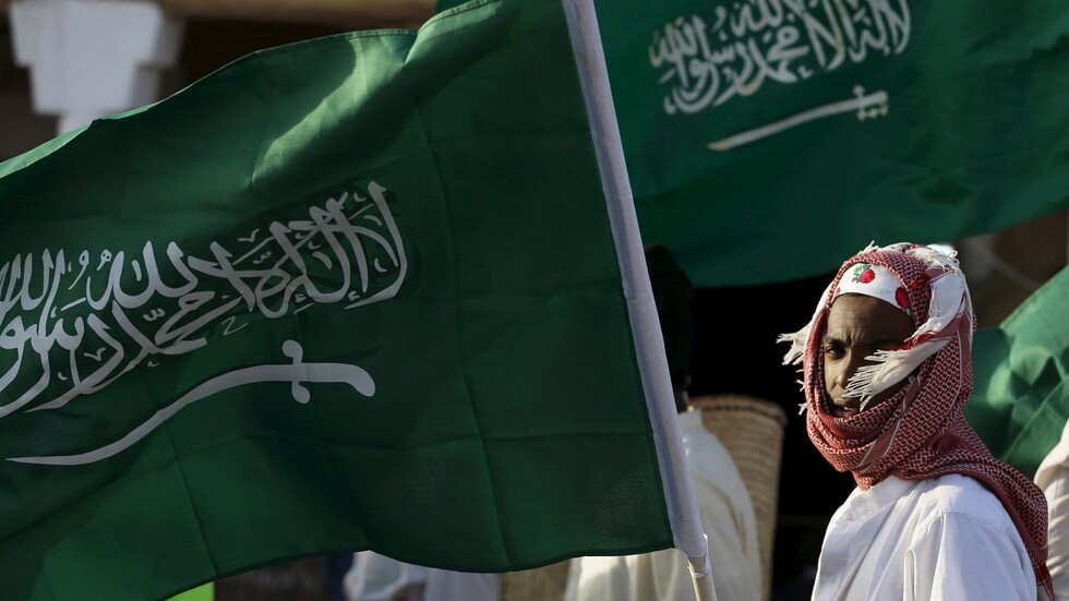 السعودية: القضية الفلسطينية قضيتنا الأولى ونرفض موقف واشنطن حول المستوطنات