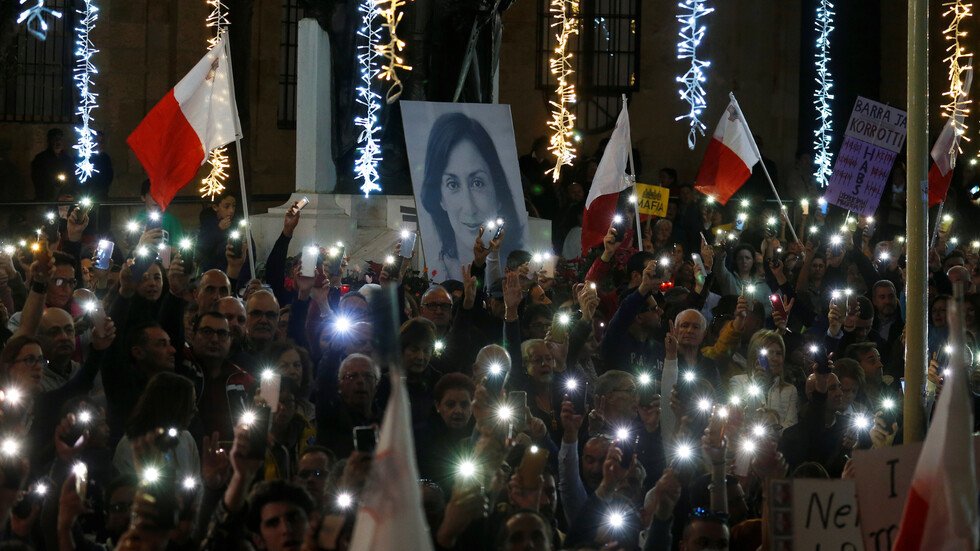 اغتيال صحفية يطيح برئيس وزراء مالطا