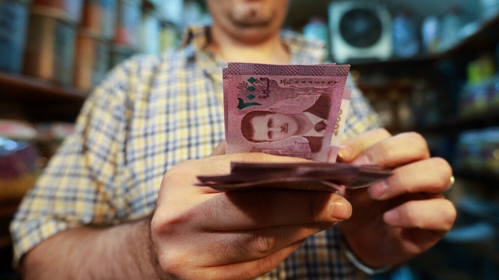 جزماتي: الارتفاع الجنوني لأسعار الصرف في سوريا سيقابله هبوط مماثل