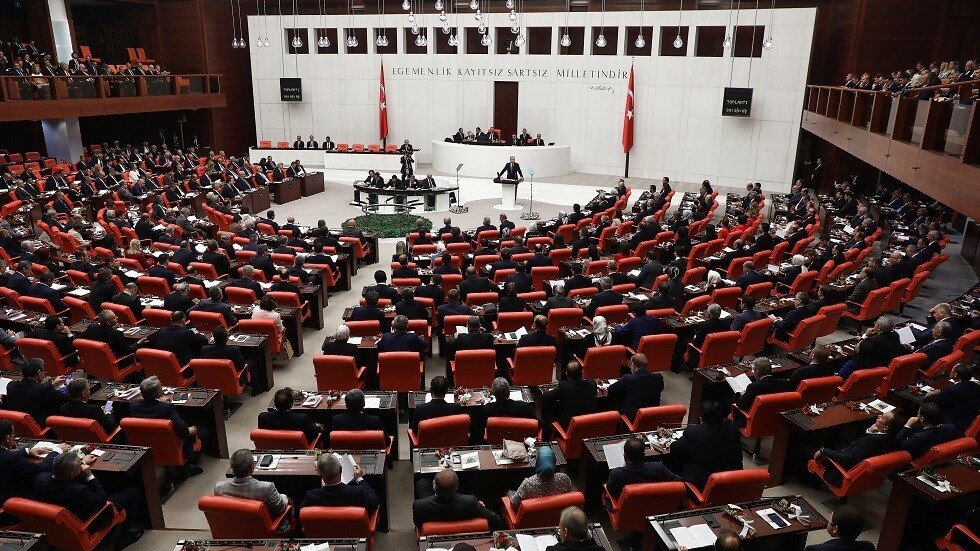 البرلمان التركي يقرّ الاتفاق البحري مع حكومة السراج